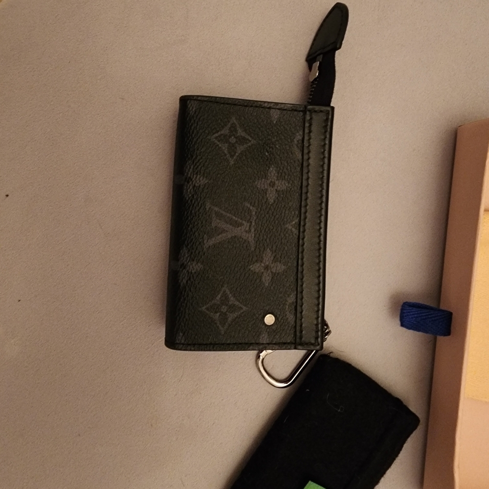 Louis Vuitton Monogram Eclipse Voyage Key Pouch - Picture 9 of 16